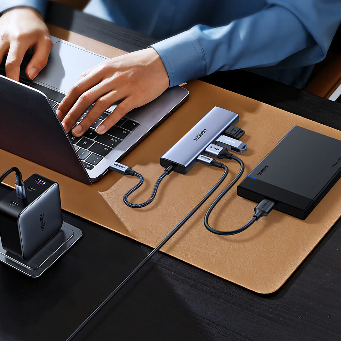 UGREEN  USB C Hub  Dock with 4K USB Splitter and HDMI Adapter